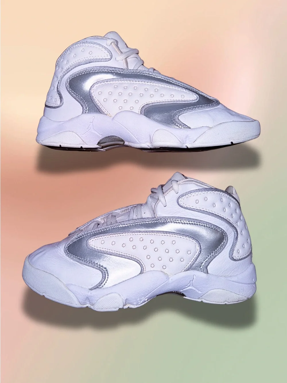 Air Jordan Women’s OG White Metallic Silver Pure Money 7W CW0907-100